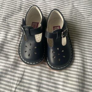 L’Amour kids Navy Mary Janes size 5